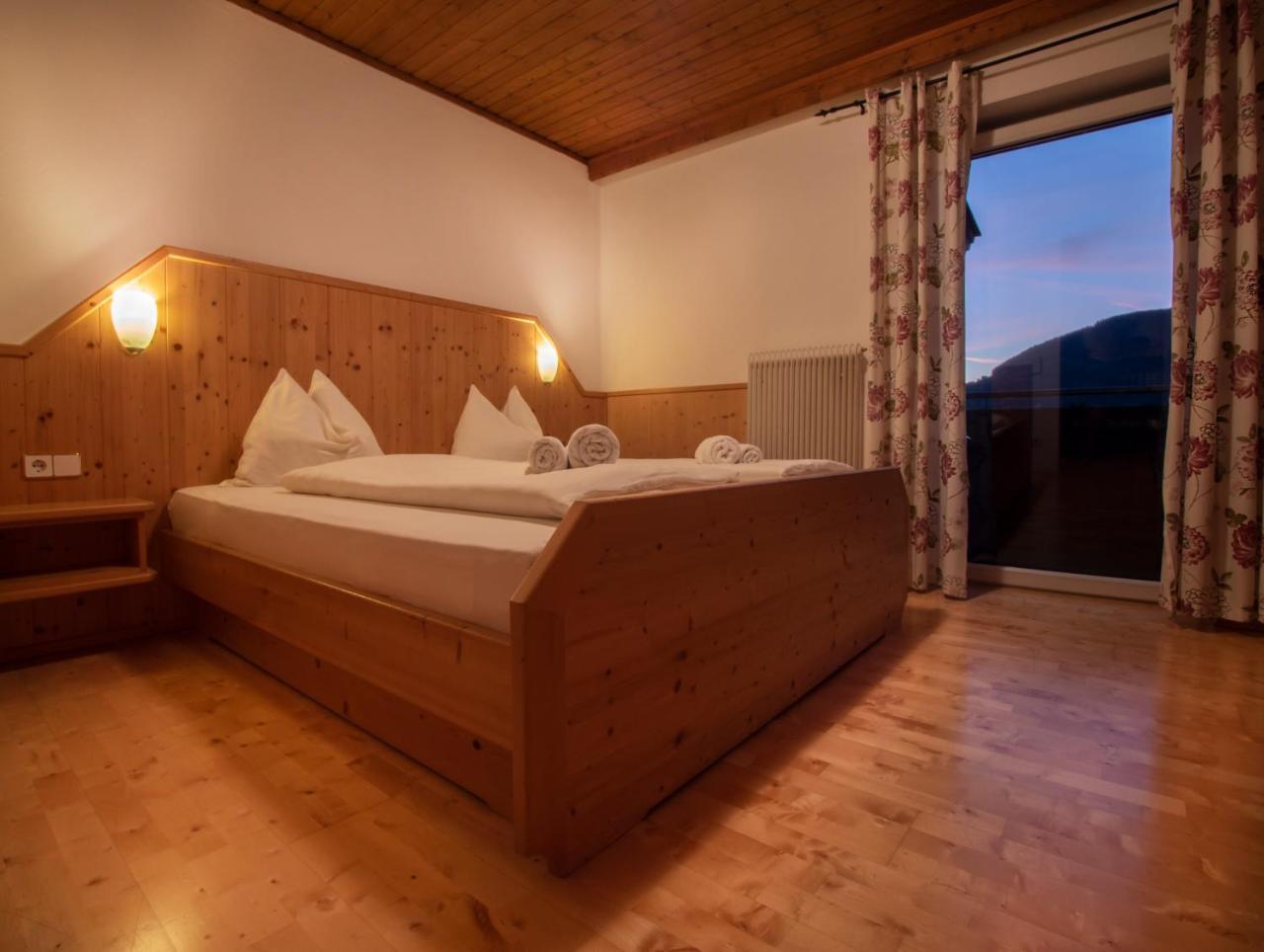Hotel Gasthof Eschbacher Piesendorf Ngoại thất bức ảnh